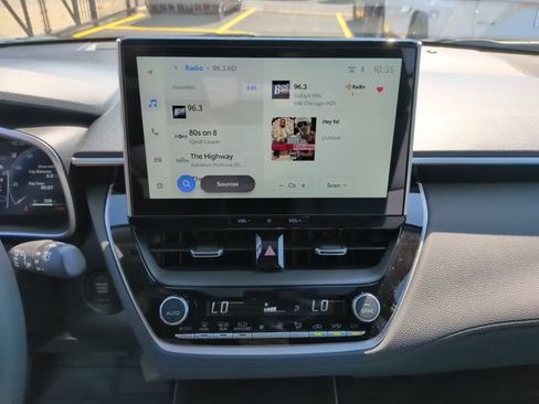 Used 2026 Toyota Corolla Cross XLE w/ Convenience Package FWD image 19