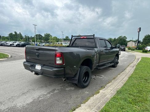 Used 2024 RAM 3500 Big Horn w/ Night Edition AWD/4WD image 3