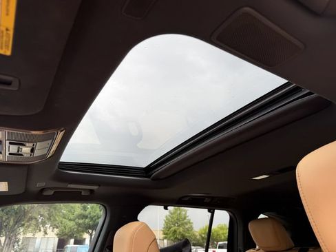 Used 2023 Lexus LX 600 4WD w/ Accessory Package (Z1) image 27