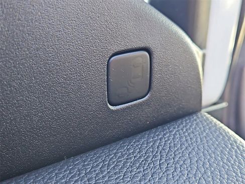 Certified 2022 Honda Pilot Touring image 26