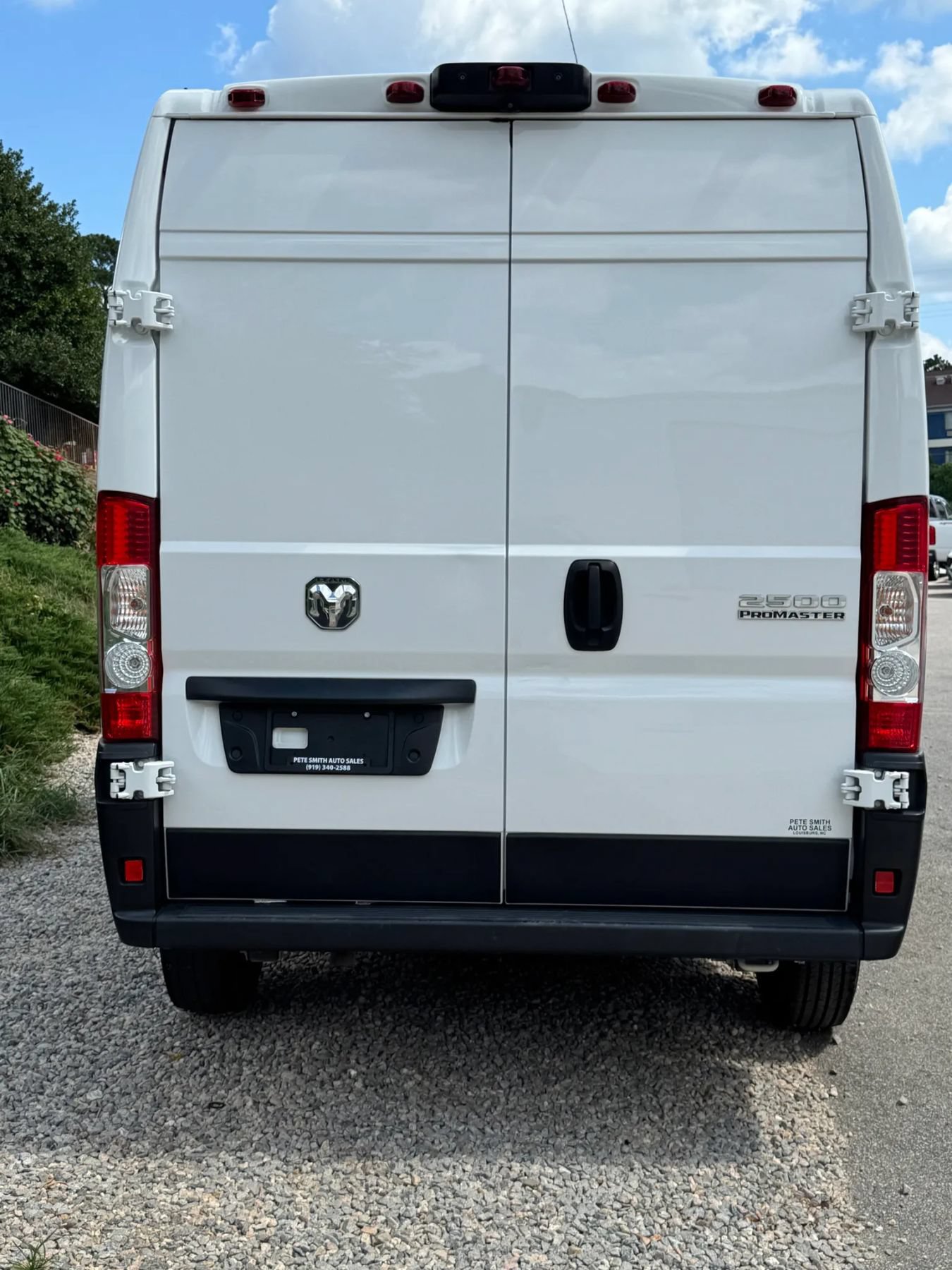 Used 2023 RAM ProMaster 2500 FWD image 4