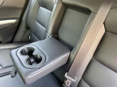 Used 2019 Chevrolet Equinox LT FWD image 35
