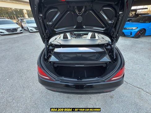 Used 2018 Mercedes-Benz SLC 300 image 26