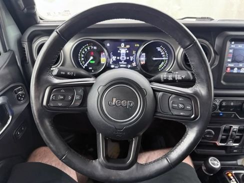 Used 2023 Jeep Wrangler Unlimited w/ Cold Weather Group AWD/4WD image 24