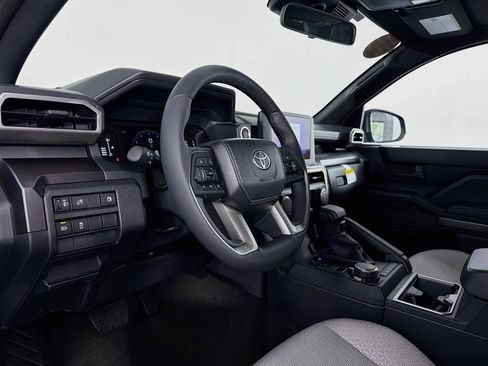 New 2026 Toyota 4Runner SR5 AWD/4WD image 13