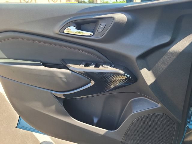 Used 2025 Chevrolet Trax RS w/ Driver Confidence Package FWD image 13