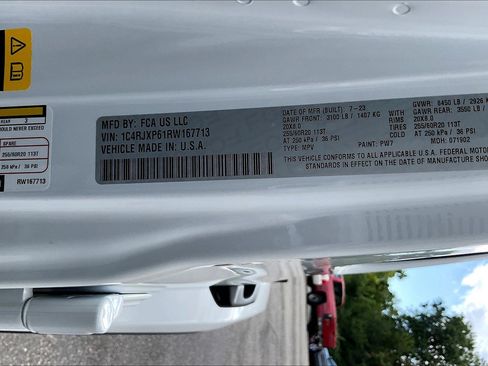 Used 2024 Jeep Wrangler Sahara image 29