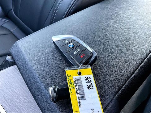 Used 2025 BMW 330i xDrive Sedan AWD/4WD image 15
