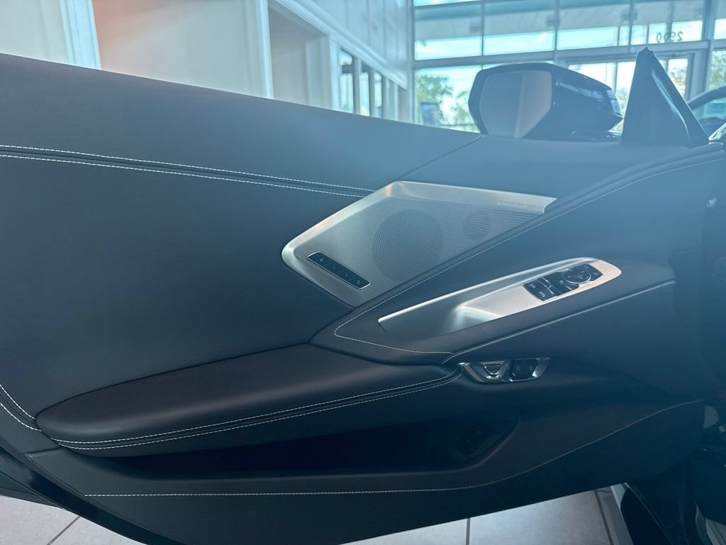 Used 2025 Chevrolet Corvette Stingray Preferred Cpe w/ Battery Protection Package RWD image 29