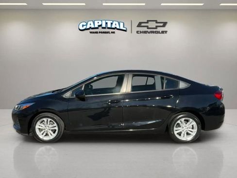 Used 2019 Chevrolet Cruze LS w/ LS Convenience Package image 2