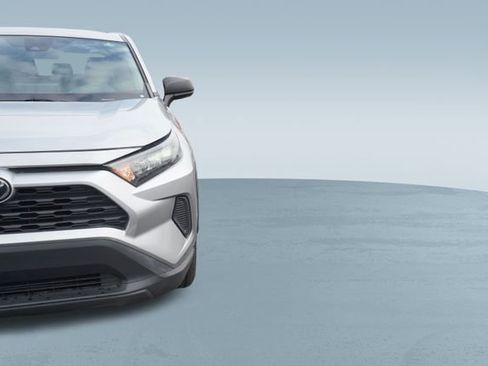 Used 2022 Toyota RAV4 LE image 36