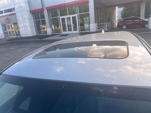 Used 2017 Honda CR-V EX image 4