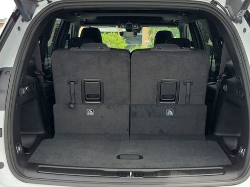 New 2025 Jeep Grand Cherokee L Laredo w/ Luxury Tech Group I image 7