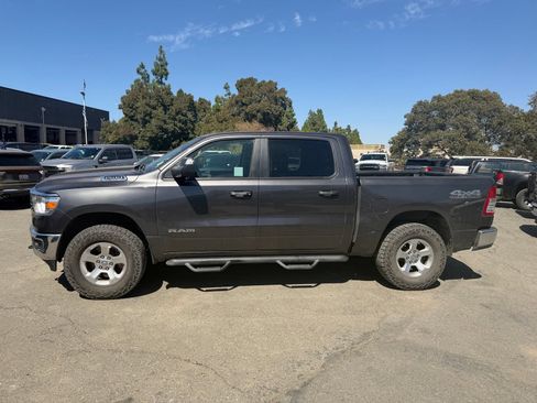 Used 2019 RAM 1500 Big Horn AWD/4WD image 2