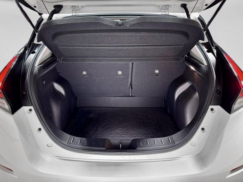 Used 2018 Nissan Leaf S image 23