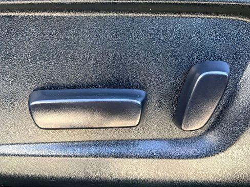 Used 2016 Toyota Tundra SR5 image 33