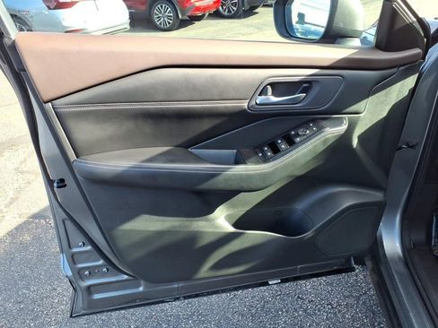 Certified 2023 Nissan Rogue SV w/ SV Premium B Package image 13