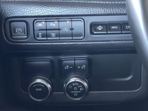 Used 2023 GMC Yukon Denali image 18