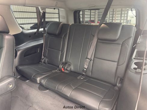 Used 2019 Chevrolet Suburban LT w/ Luxury Package RWD image 33