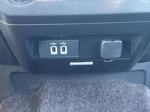 Used 2017 Ford F150 XLT w/ Equipment Group 302A Luxury AWD/4WD image 31