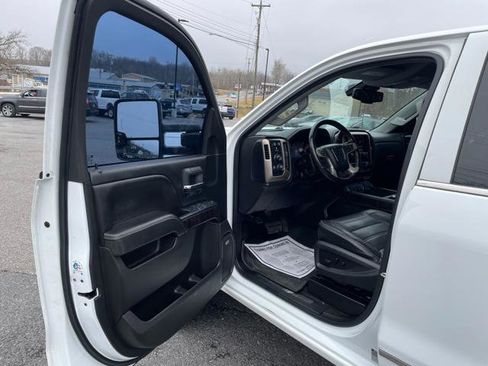 Used 2016 GMC Sierra 2500 Denali w/ Driver Alert Package image 13