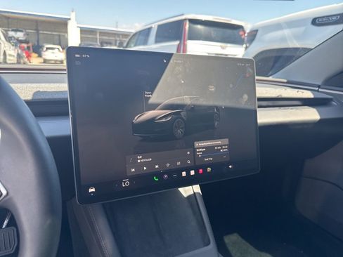Used 2025 Tesla Model 3 Long Range image 8