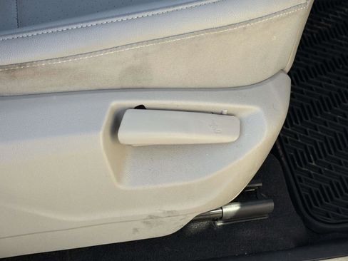 Used 2022 Volkswagen Atlas SE w/ Panoramic Sunroof Package image 32