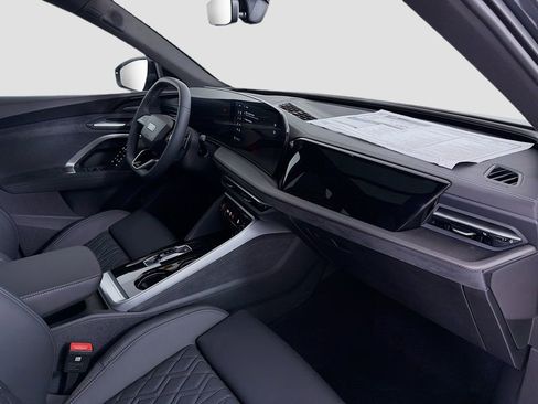 New 2025 Audi SQ5 Premium Plus image 31