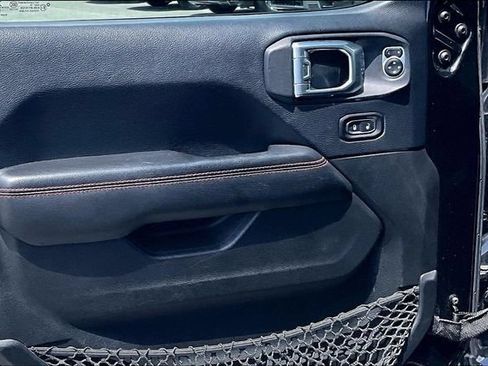 Used 2018 Jeep Wrangler Unlimited Rubicon AWD/4WD image 16