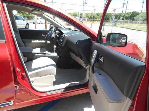 Used 2013 Nissan Rogue S w/ Special Edition Pkg AWD/4WD image 9