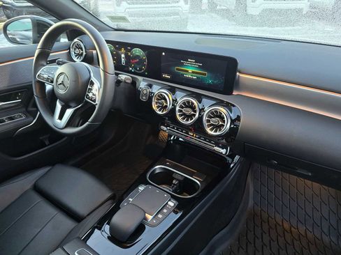 Used 2022 Mercedes-Benz A 220 4MATIC image 10