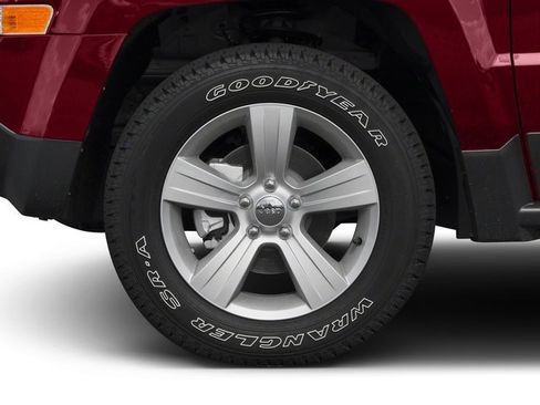 Used 2017 Jeep Patriot Sport w/ Power Value Group FWD image 15