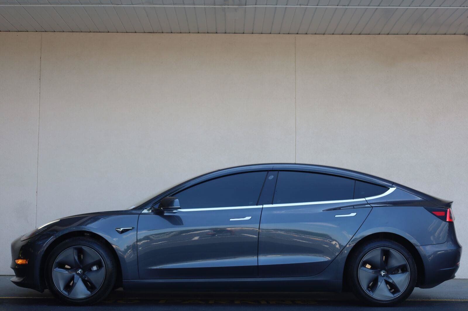 Used 2019 Tesla Model 3 Long Range AWD/4WD image 3