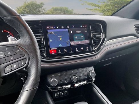 Used 2023 Dodge Durango GT image 6