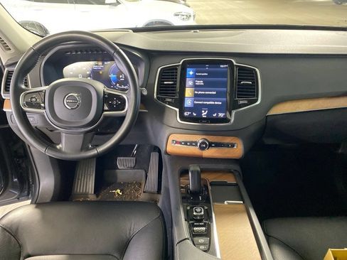 Used 2021 Volvo XC90 T8 Inscription Expression w/ Advanced Package AWD/4WD image 12