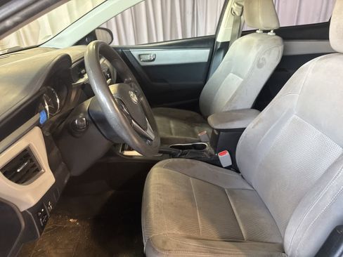 Used 2016 Toyota Corolla LE image 17