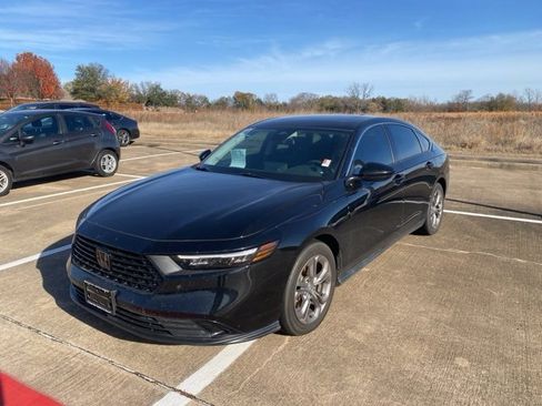 Used 2023 Honda Accord EX image 1
