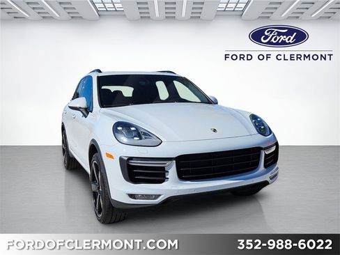 Used 2016 Porsche Cayenne Turbo image 1