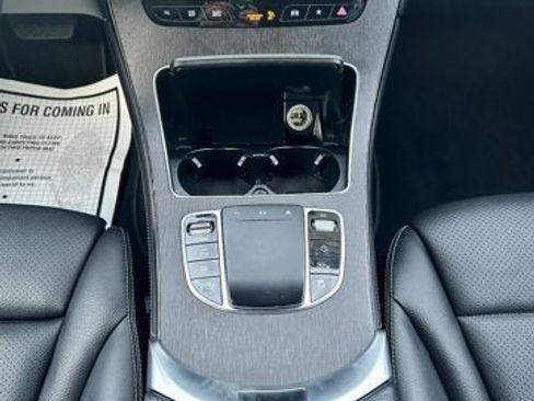 Used 2021 Mercedes-Benz GLC 300 image 11