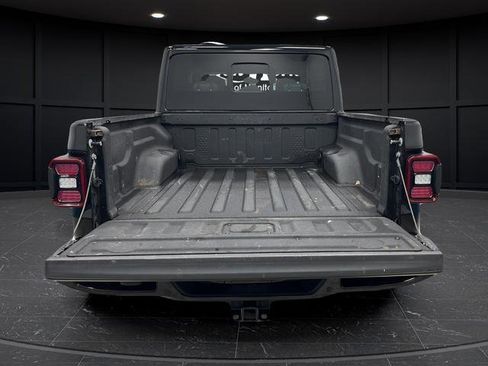 Used 2023 Jeep Gladiator Overland image 25