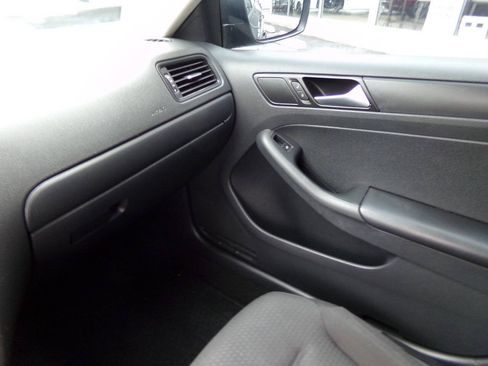 Used 2016 Volkswagen Jetta S FWD image 33
