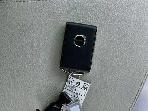 Used 2018 Volvo XC90 T6 Momentum w/ Convenience Package AWD/4WD image 34