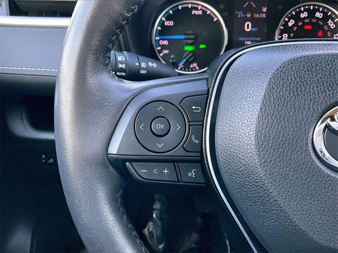 Used 2020 Toyota RAV4 XLE image 21