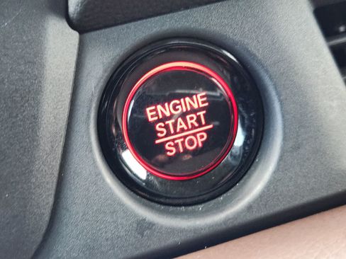 Used 2025 Honda Pilot Elite image 19