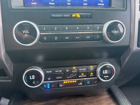 Used 2021 Ford Expedition Platinum AWD/4WD image 25