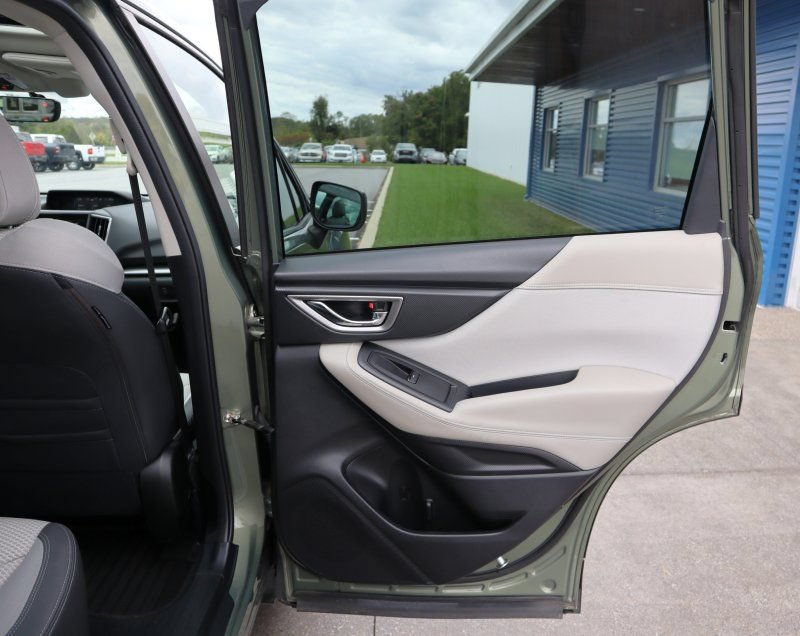 Used 2021 Subaru Forester Premium AWD/4WD image 19
