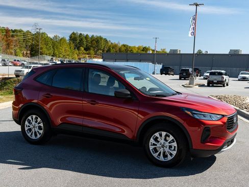 New 2026 Ford Escape Active w/ Tech Pack #1 FWD image 12
