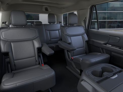 New 2026 Ford Expedition Active RWD image 12