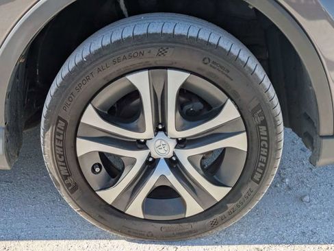 Used 2016 Toyota RAV4 LE FWD image 10
