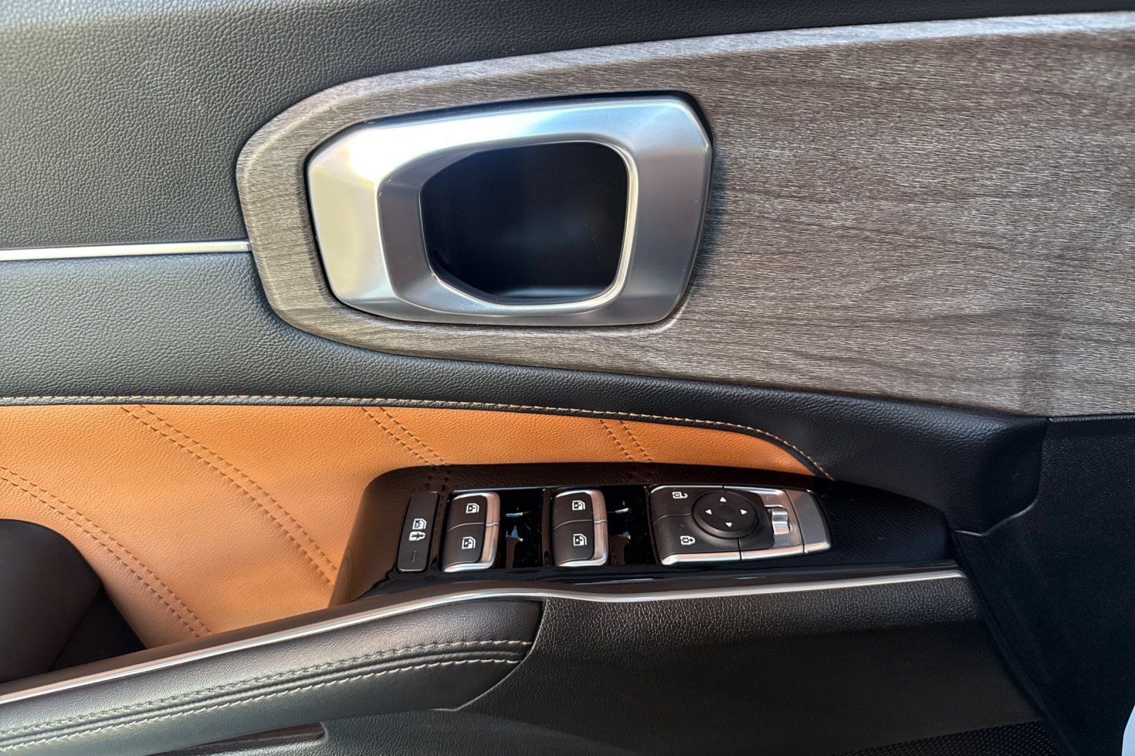 Used 2021 Kia Sorento SX Prestige AWD/4WD image 11